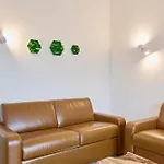 Penthouse Panorama 21c