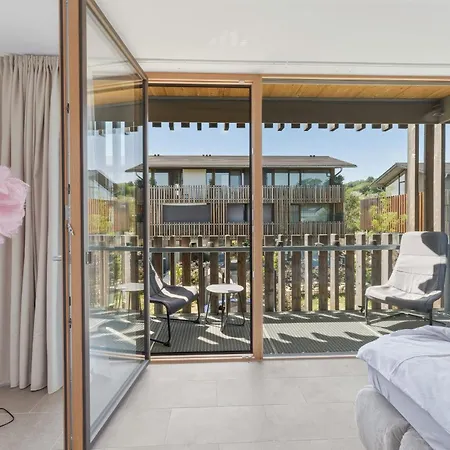 Penthouse Panorama 21c *